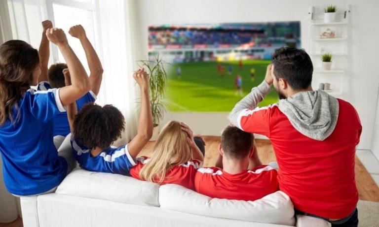 מדבקות קיר כדורגל